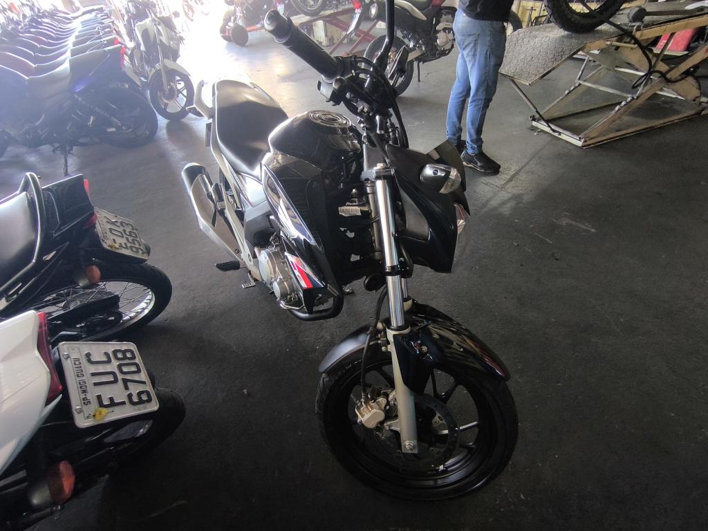 HONDA CB 250 F Twister