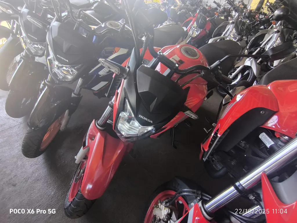 HONDA CB 250 F Twister - Foto