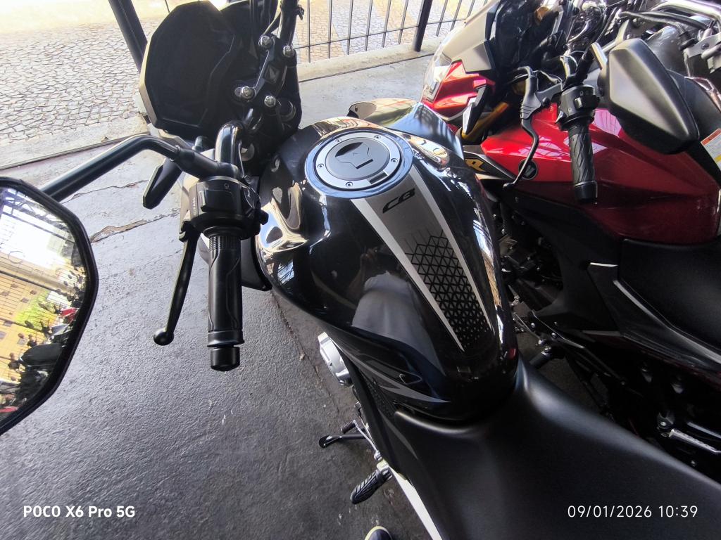 HONDA CB 250 F Twister - Foto