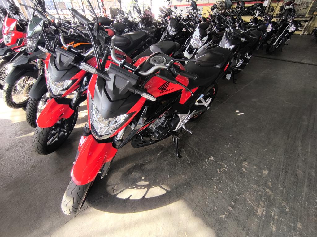 HONDA CB 300 F Twister