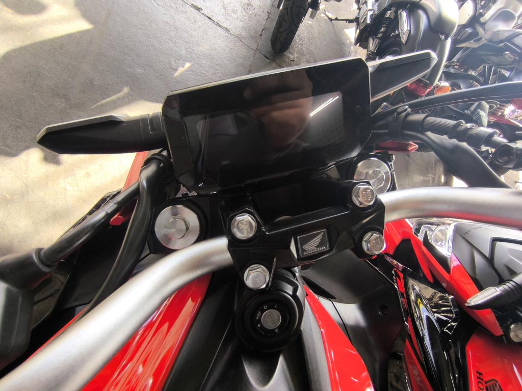 HONDA CB 300 F Twister - Foto