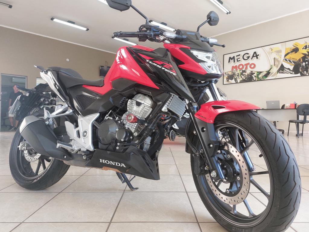 HONDA CB 300 F Twister