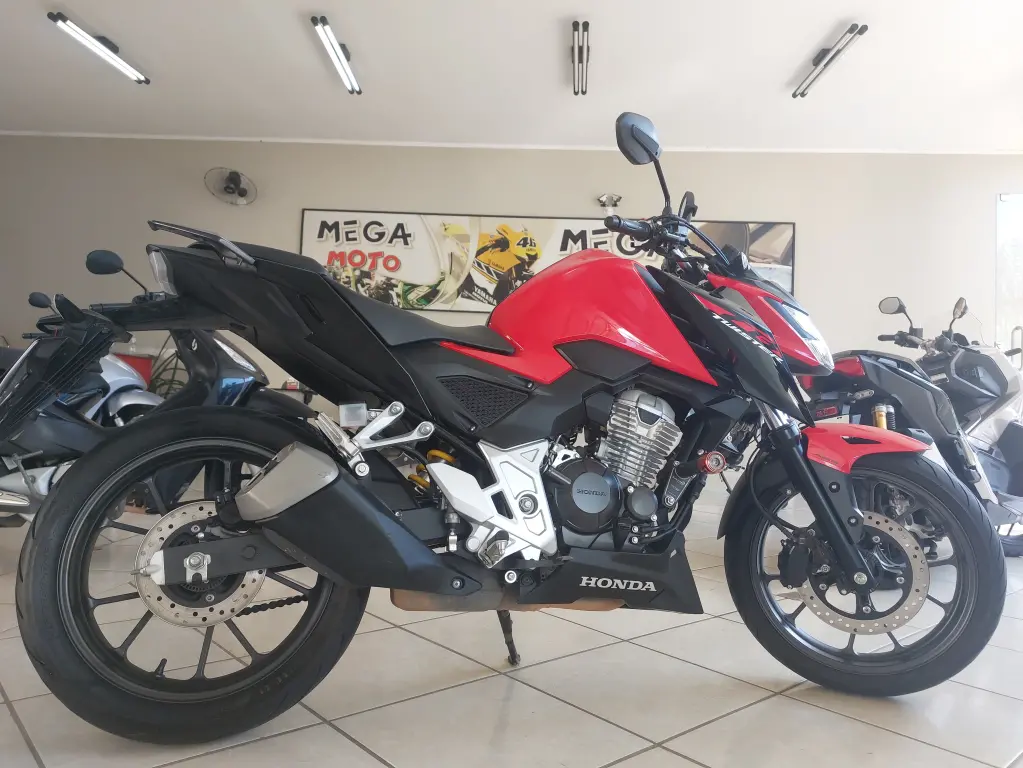 HONDA CB 300 F Twister - Foto