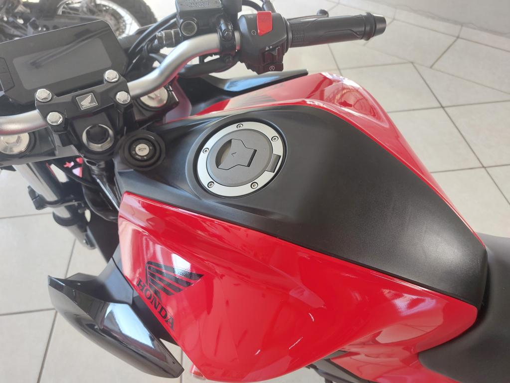 HONDA CB 300 F Twister - Foto