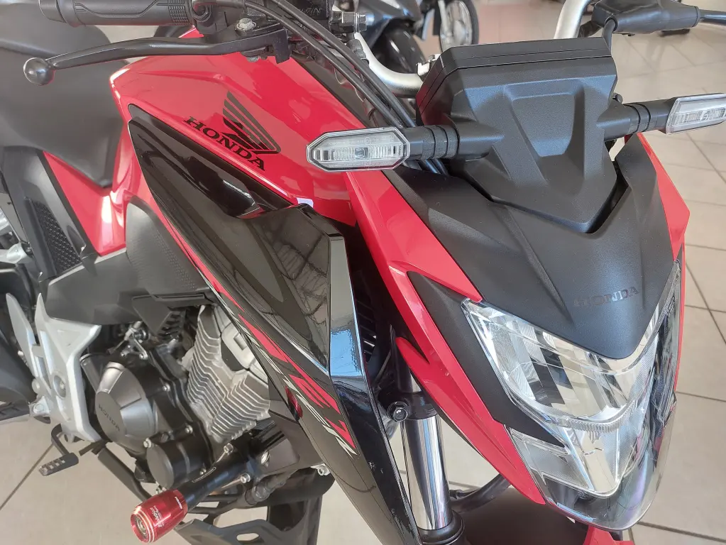 HONDA CB 300 F Twister - Foto