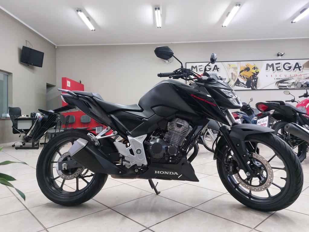 HONDA CB 300 F Twister - Foto