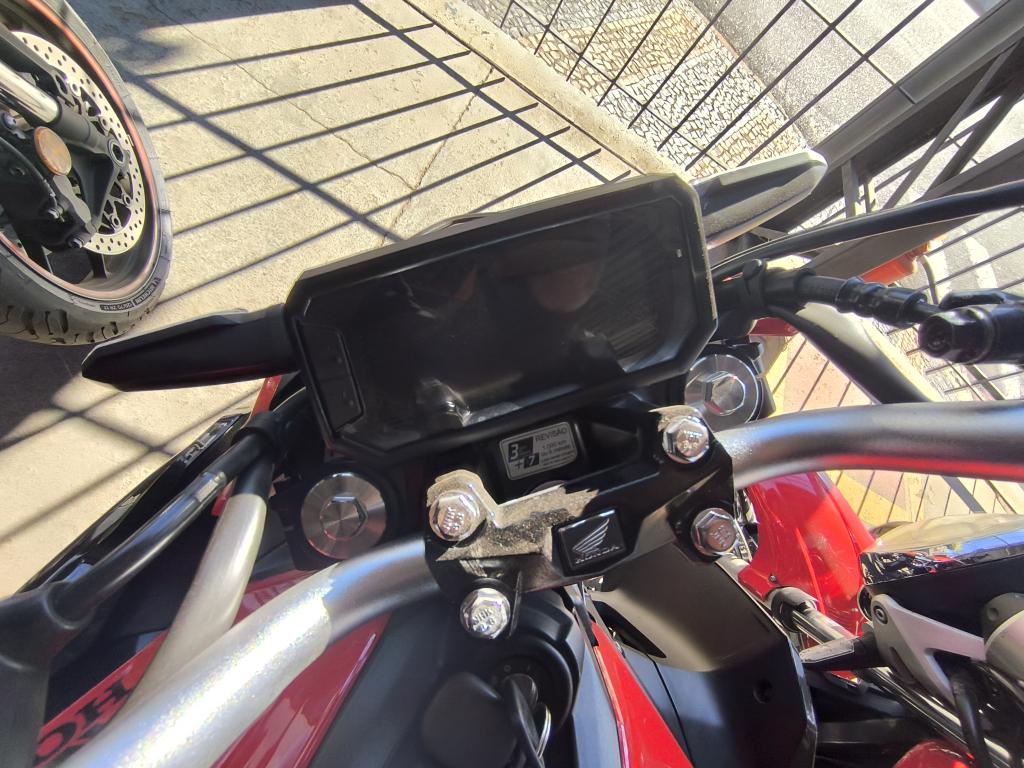 HONDA CB 300 F Twister - Foto