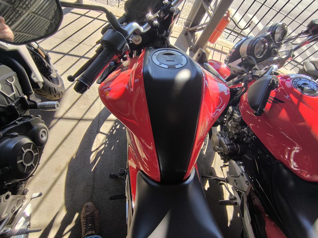 HONDA CB 300 F Twister - Foto