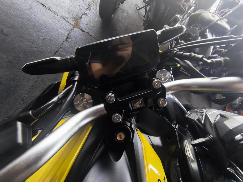 HONDA CB 300 F Twister - Foto