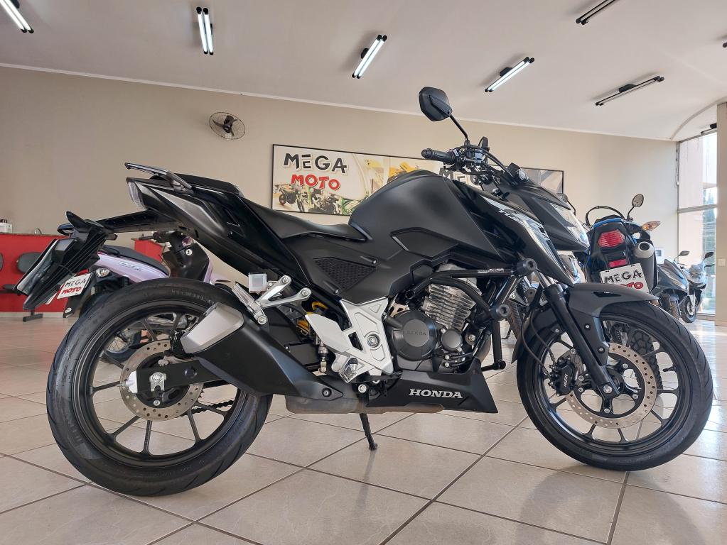 HONDA CB 300 F Twister - Foto