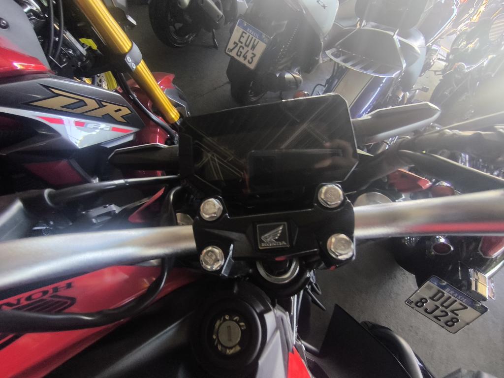 HONDA CB 300 F Twister - Foto