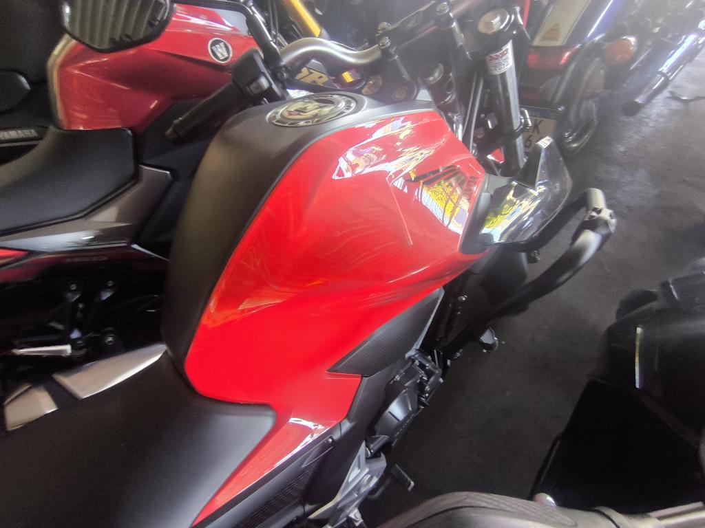 HONDA CB 300 F Twister - Foto