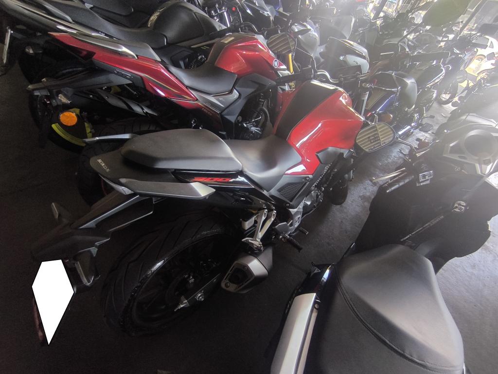 HONDA CB 300 F Twister - Foto