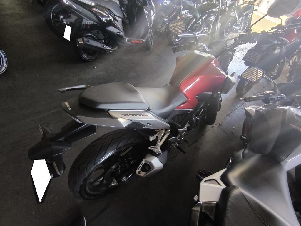 HONDA CB 300 F Twister - Foto