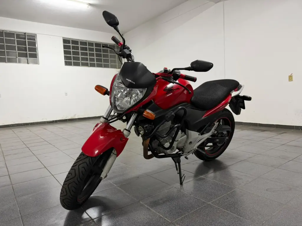 HONDA CB 300 R