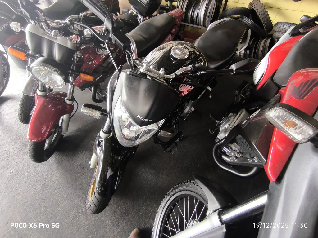 HONDA CB 300 R - Foto