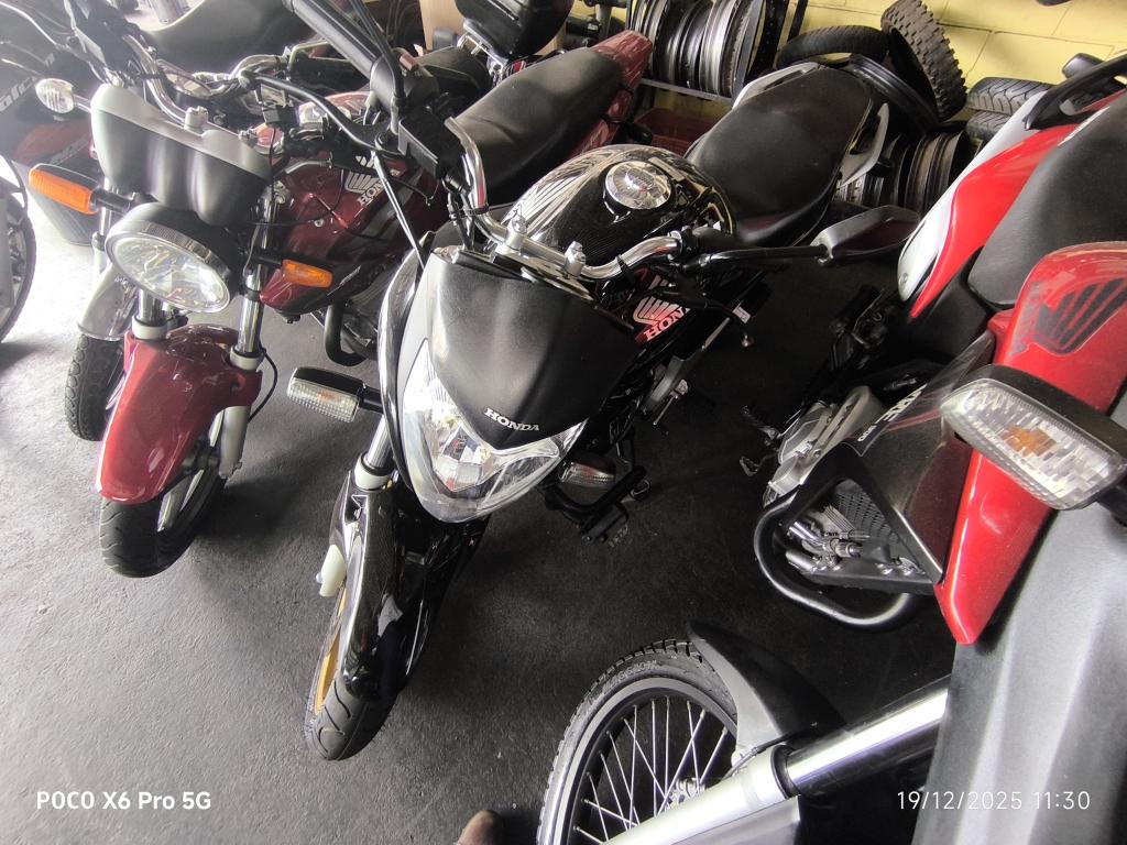 HONDA CB 300 R - Foto