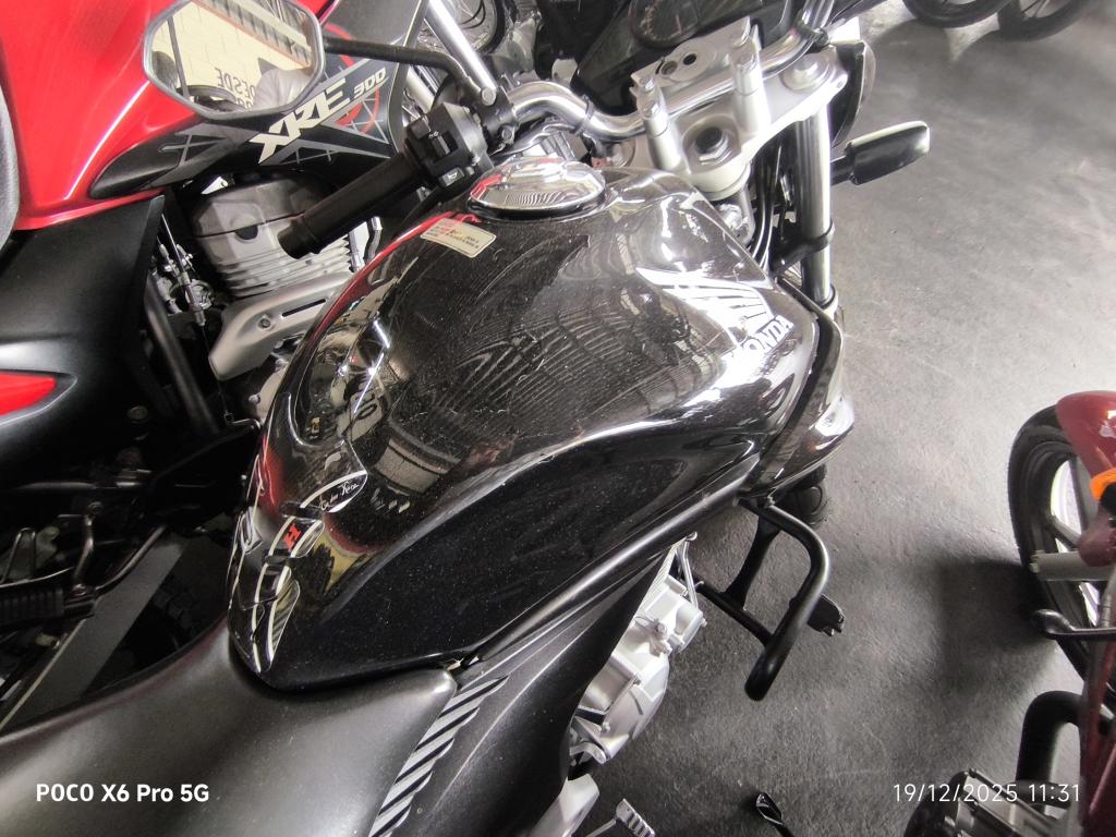 HONDA CB 300 R - Foto