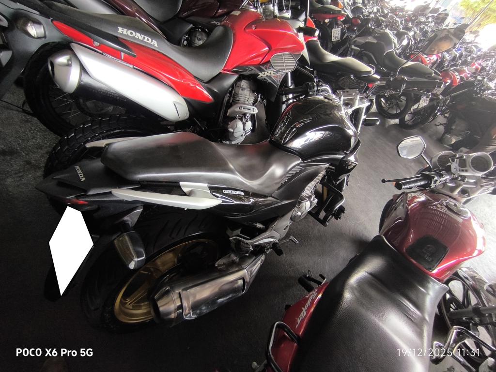 HONDA CB 300 R - Foto