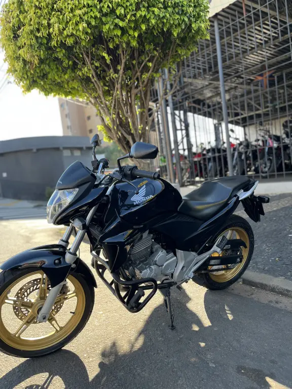 HONDA CB 300 R