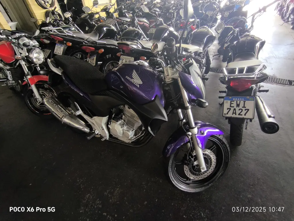 HONDA CB 300 R - Foto