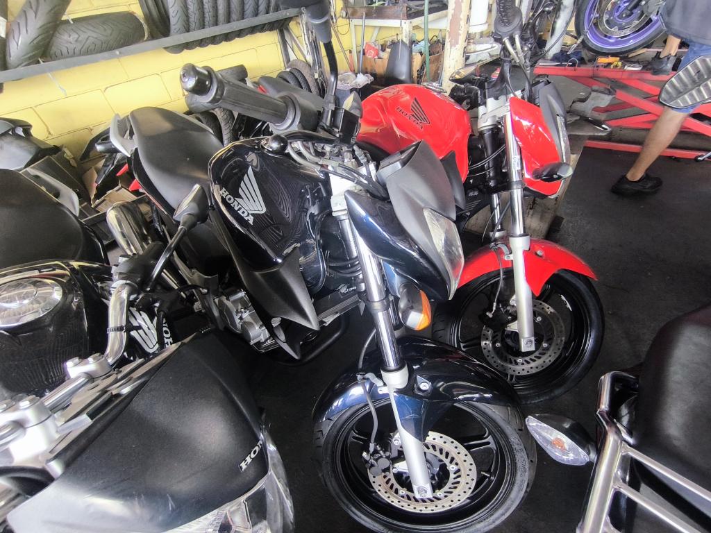 HONDA CB 300 R - Foto