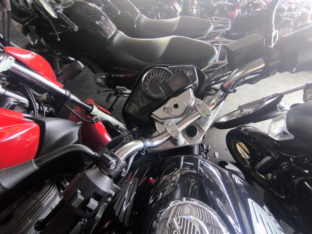 HONDA CB 300 R - Foto