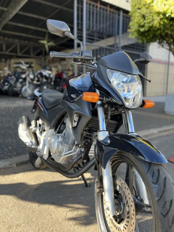 HONDA CB 300 R