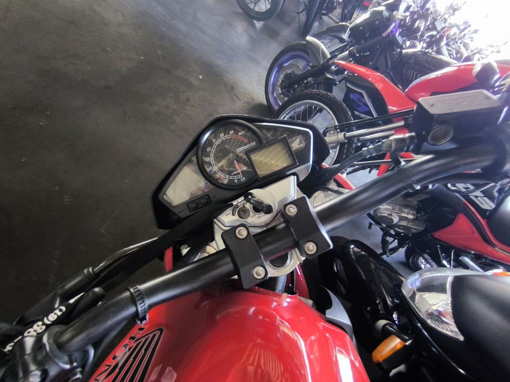 HONDA CB 300 R - Foto