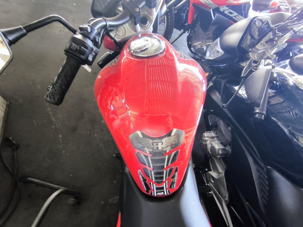 HONDA CB 300 R - Foto
