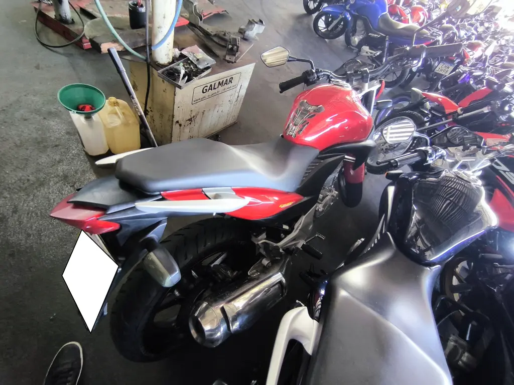 HONDA CB 300 R - Foto