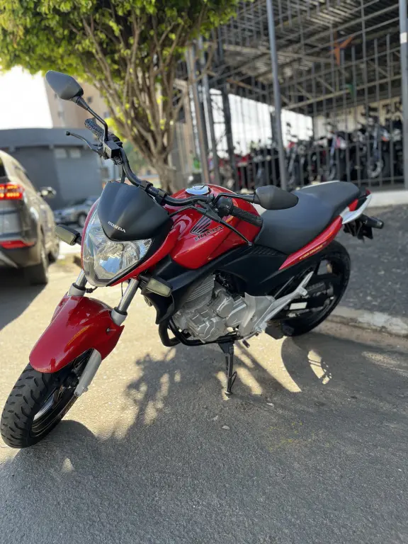 HONDA CB 300 R - Foto