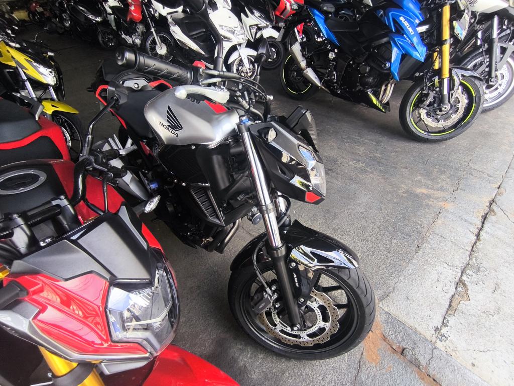 HONDA CB 500 F