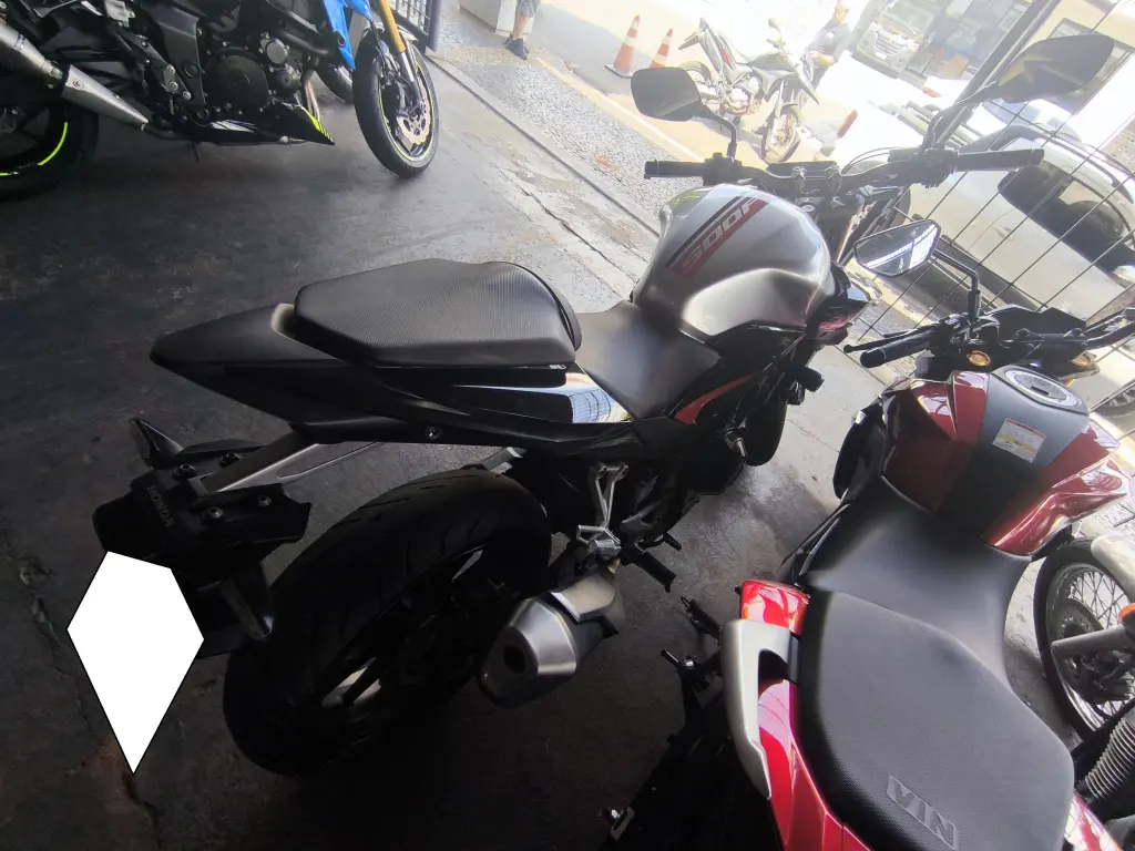 HONDA CB 500 F - Foto