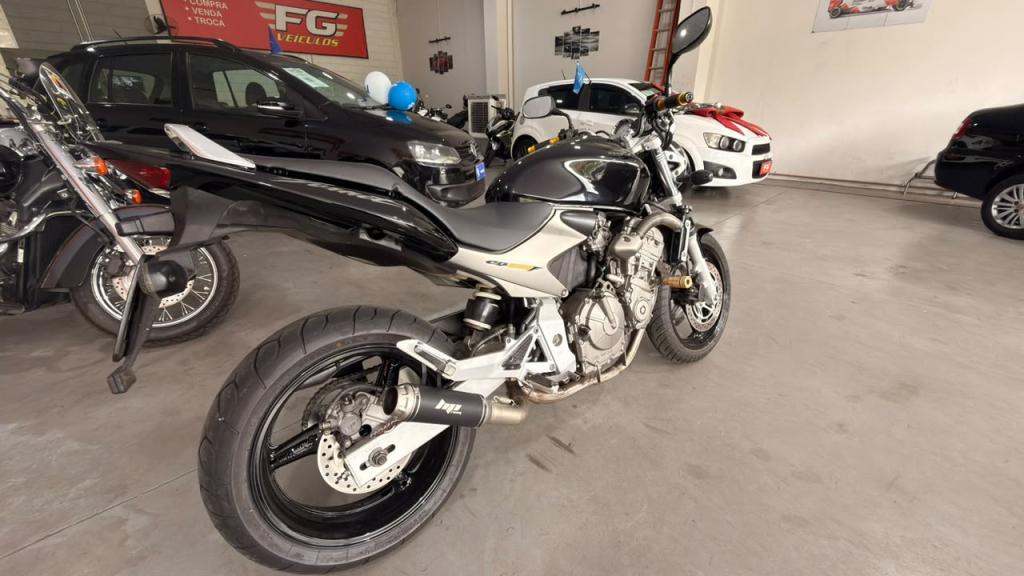 HONDA CB 600 F HORNET - Foto