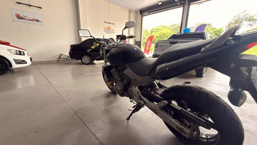 HONDA CB 600 F HORNET - Foto