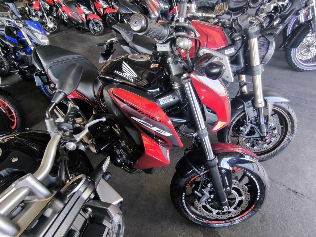 HONDA CB 650 F - Foto
