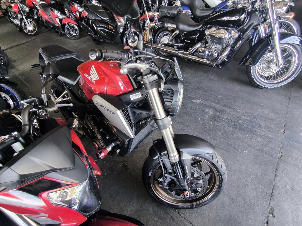 HONDA CB 650 R - Foto