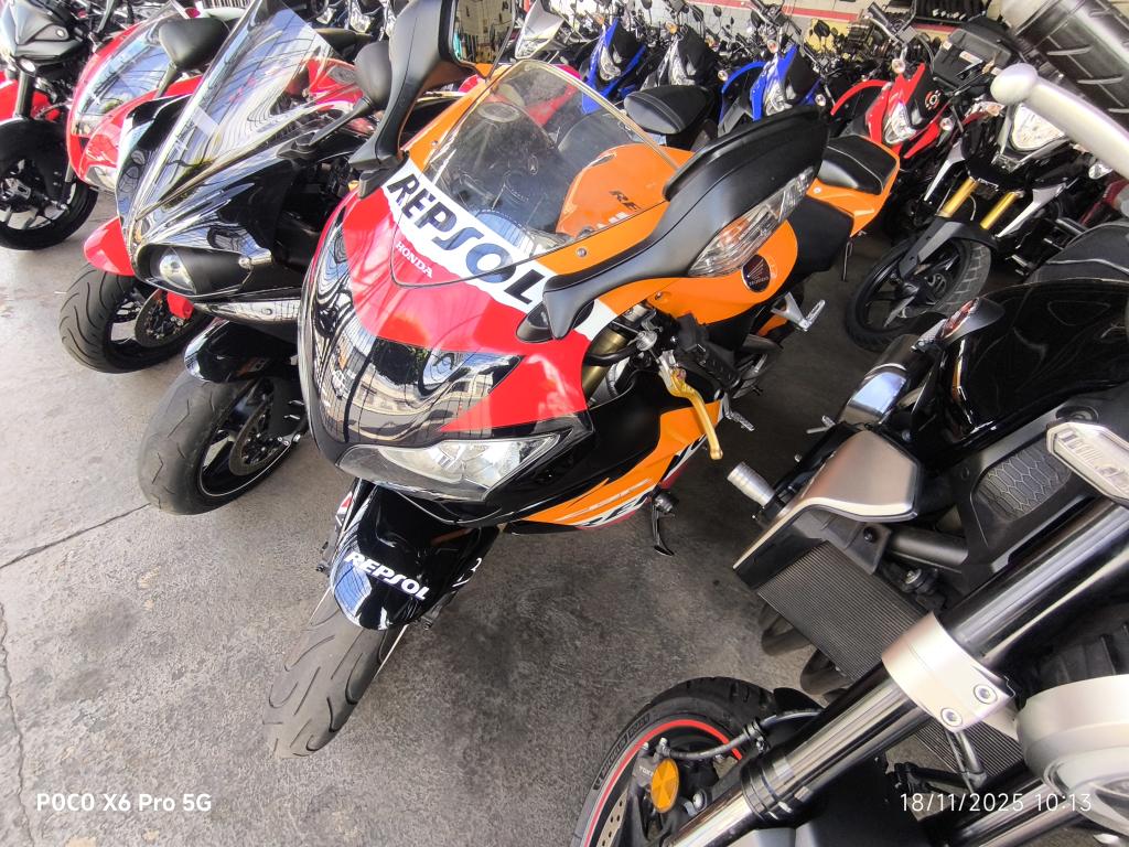 HONDA CBR 1000 RR - Foto