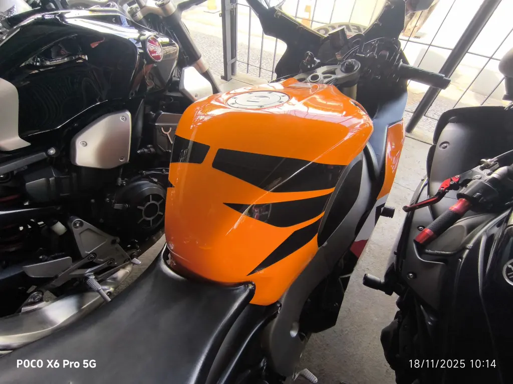 HONDA CBR 1000 RR - Foto