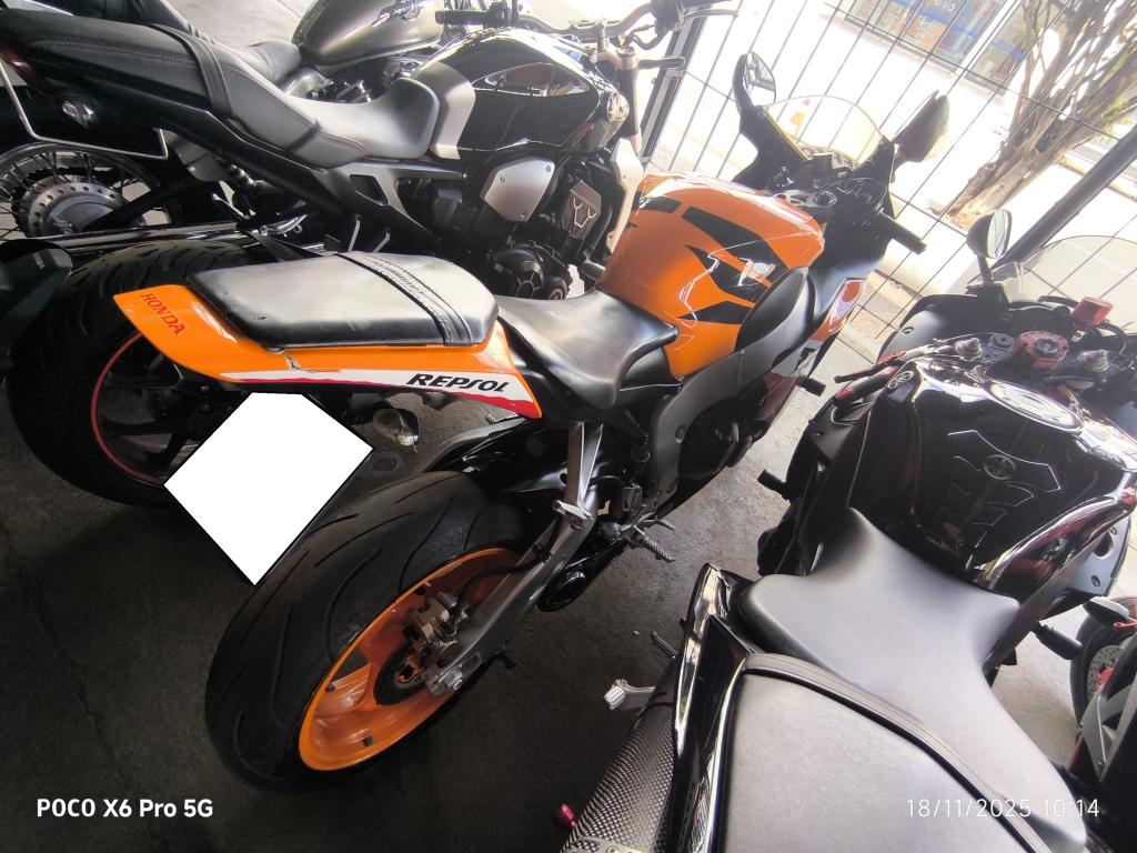 HONDA CBR 1000 RR - Foto
