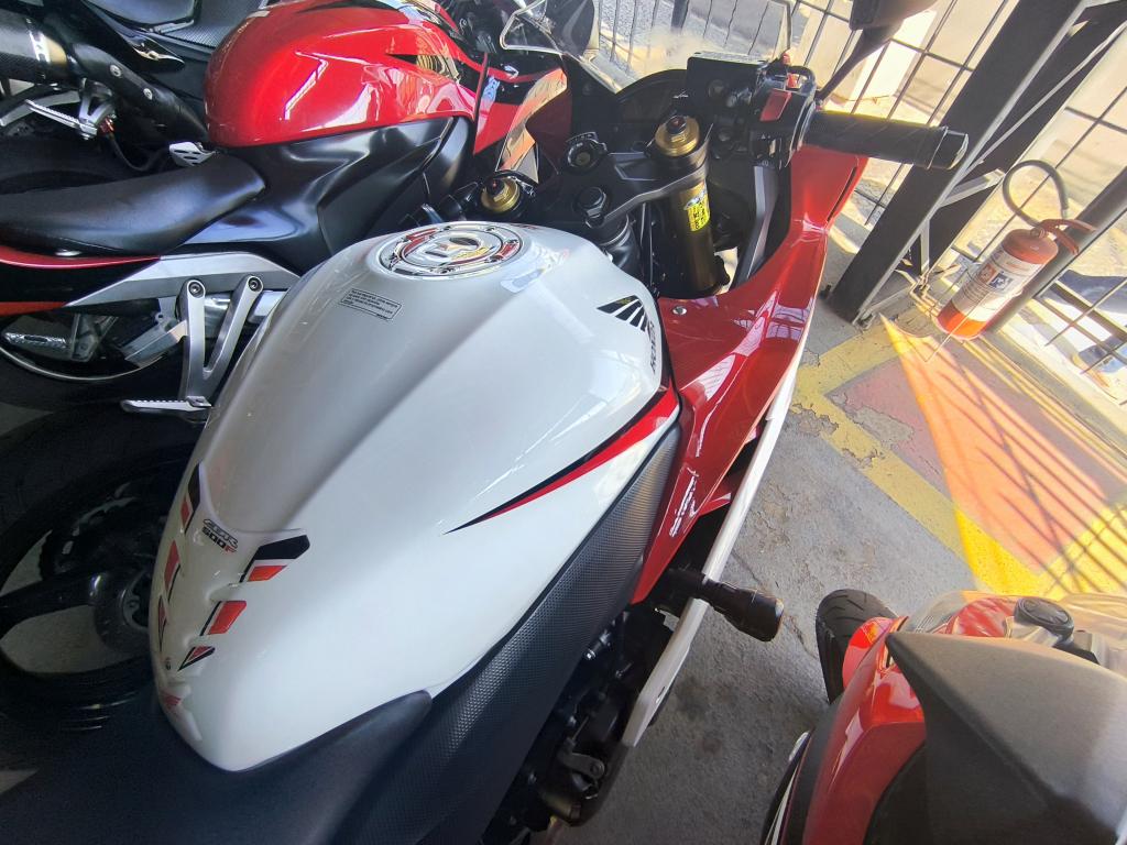 HONDA CBR 600 F - Foto