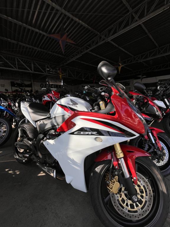 HONDA CBR 600 F - Foto
