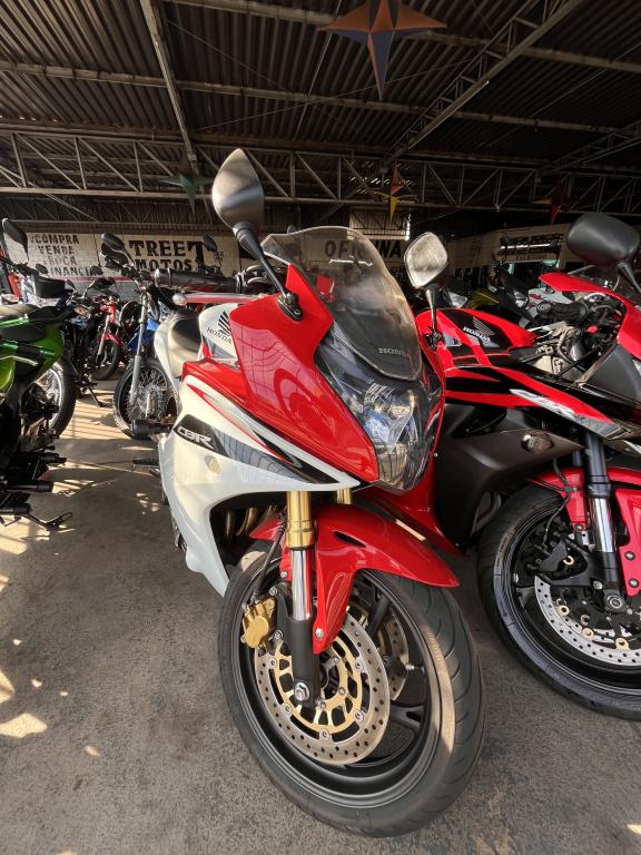 HONDA CBR 600 F - Foto