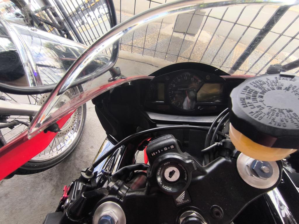 HONDA CBR 600 RR - Foto