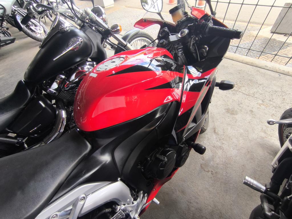 HONDA CBR 600 RR - Foto
