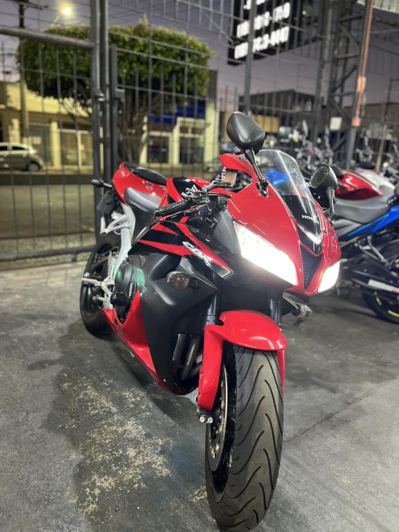 HONDA CBR 600 RR - Foto
