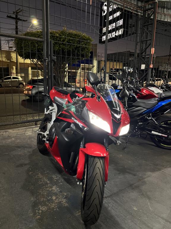 HONDA CBR 600 RR - Foto
