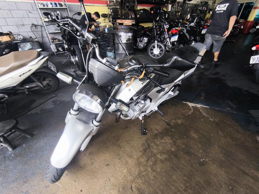 HONDA CBX Twister 250 - Foto