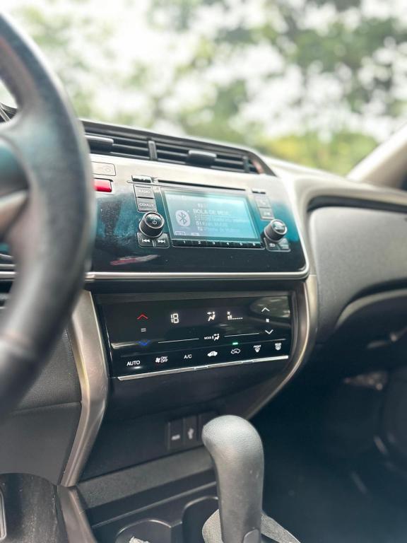 HONDA City Sedan - Foto